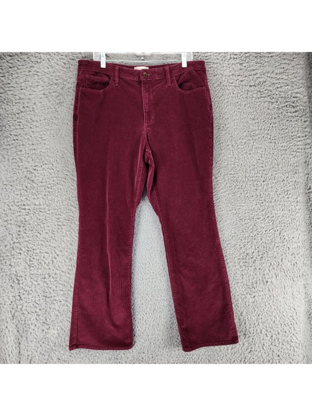 Universal Thread Jeans Womens 16/33R Burgundy Red Corduroy Stretch Bootcut